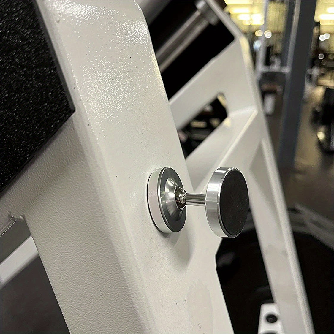 Support magnétique universel pour téléphone - Connexion facile et maintien sûr pour la salle de sport et la voiture - Robuste, résistant aux chocs et pratique pour une utilisation mains libres